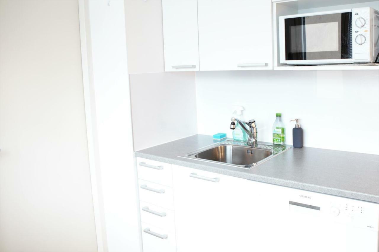 Stay Here Apartment Kamppi Хельсинки Экстерьер фото
